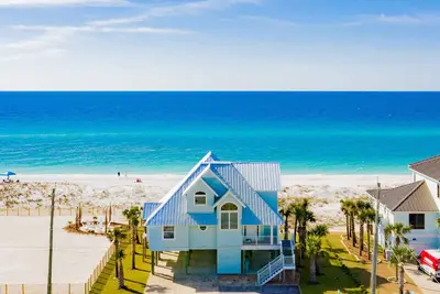 Image de Seaside Cottage | Spacious Beachfront Home!