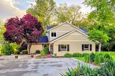 Image de The Happy Valley Home-Newly Remodeled Home, Huge & Spacious Yard, Amazing Views