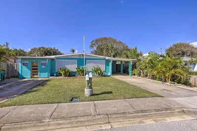 Image de Cute & Cozy Florida Duplex: Walk to Beaches!
