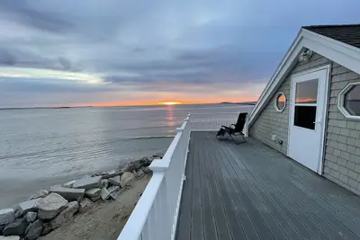 Image de Oceanfront home with Stunning views, Private Deck