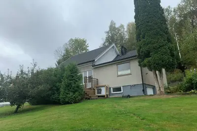 Image de Beutiful house with large garden