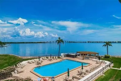 Image de Newly-Remodeled! Waterfront on Isla Del Sol, St. Pete 2br\/2ba (Biv801)<br>