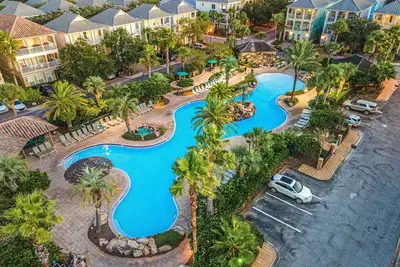 Image de 10-Min Walk to Beach | Heated Pool, Trolley & Bbq
