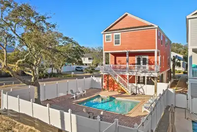 Image de Bucket List 6 Bedrooms Short Walk to the Beach