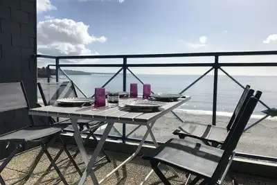 Image de Appartement spacieux et lumineux face Ă la mer