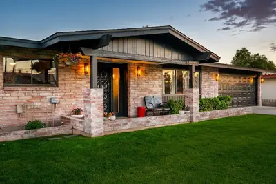 Image de Rancho Redondo - Mid Century Home near The Wigwam Resort, Stadiums with Pool
