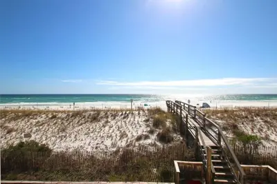 Image de Million $ Views- Island Sands 205