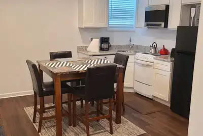 Image de Entire Lovely Apt* 5 Miles to Ewr* Free Parking