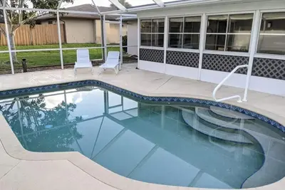 Image de House with a heated pool