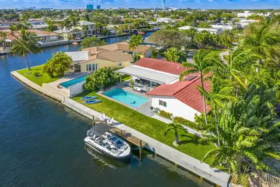 Image de Luxury Home Villa w Boat Special ~ 3 Min to Beach ~ Southern Florida Paradise