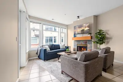 Image de Steps to Pike Place 2bd Condo Water Courtyard View