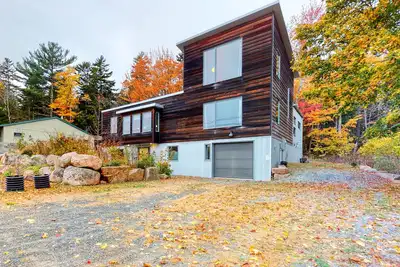 Image de Open & inviting home near the ocean w/free WiFi, firepit, & private washer/dryer