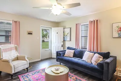 Image de Triple Tail Alley - Unit H - Downtown Gulfport!
