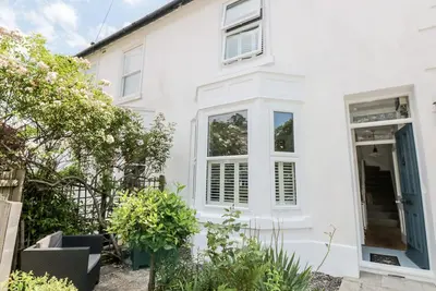 Image de Bay Tree Cottage, Dartmouth, pet friendly, with a garden in Dartmouth