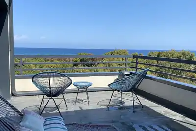 Image de Vue Imprenable Piscine Chauffee, Les Pieds Dans L'Eau