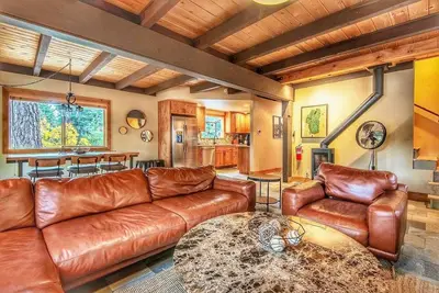 Image de Restful North Ridge | 5 Minutes Walk to Shoreline