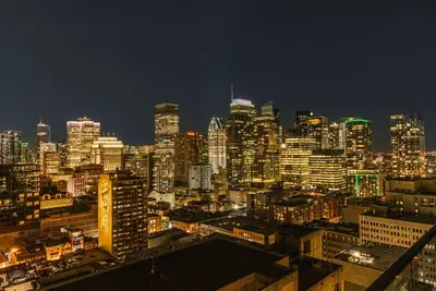 Image de Sonder Maisonneuve | Superior Three-Bedroom Apartment w\/ Balcony
