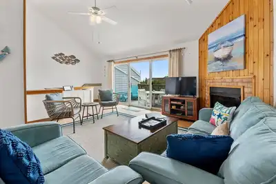 Image de SeaFinn: Semi-Oceanfront | Pool Access | Dogs Ok