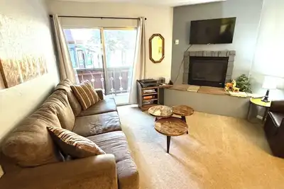 Image de Condo in the mountains!