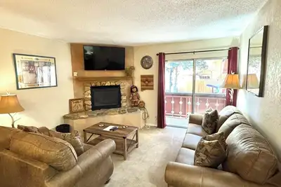 Image de Condo in the mountains!