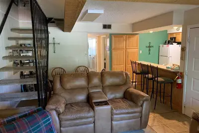 Image de Condo in the mountains!
