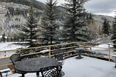 Image de Decadent mountain chalet - spacious rooms - stunning views