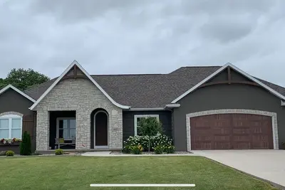 Image de Amazing family home on almost 2 acres!