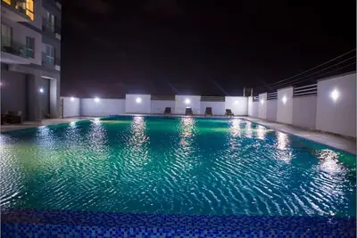 Luxurious 2 Bed apartment with Breathtaking Beach-View
