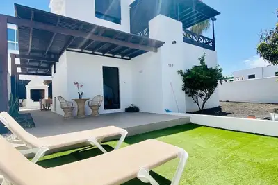 Image de Villa two steps from the beach.