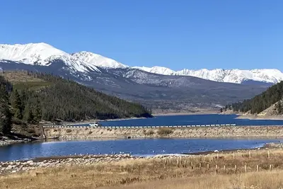 Experience ski adventures, just 7 mins away