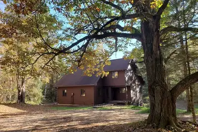 Image de The Wolf Den - A Wooded Hideaway
