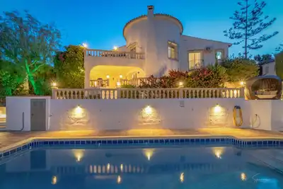Image de ‘Villa Serene’ Moraira Close to beach! All bedroom en-suite Walk to Restaurant