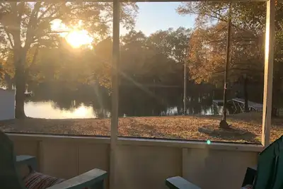Image de Private Lake House with Dock & Boat Ramp