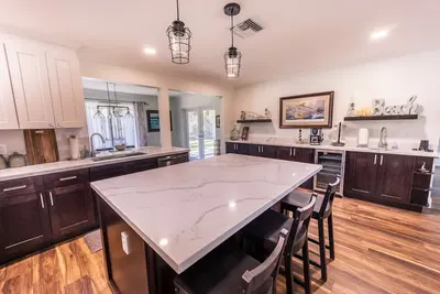 Image de Beautifully Appointed 3br / 2 Bath Home close to Beach & Iconic Atlantic Ave