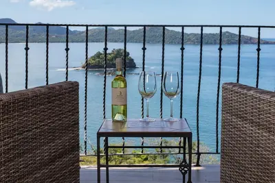 Image de Stunning ocean views by day and Unforgettable sunsets by night