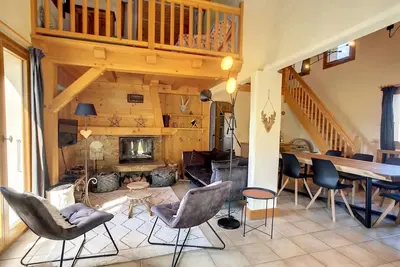Image de Agréable chalet avec magnifique vue sur Le Mont-Charvin sans vis-à-vis, situé à proximité des pistes