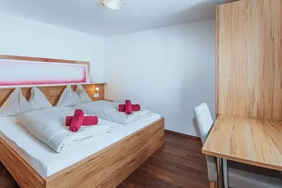 Image de Dachstein Massif (1 double room, 1 family room, 1 dormitory) - Griessenkarhaus Flachau