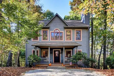Image de Land of the Pines - Charming Wildwood Forest home with Screened Porch