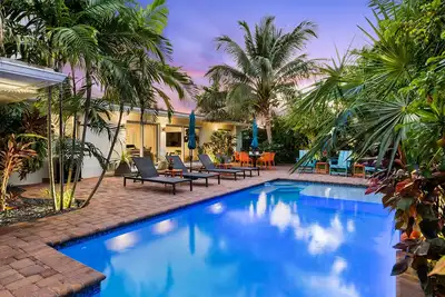 Image de Welcome to Tydes Inn, A Fresh, Modern Heated Pool Home with Tikki Bar! ! ! ! ! ! !