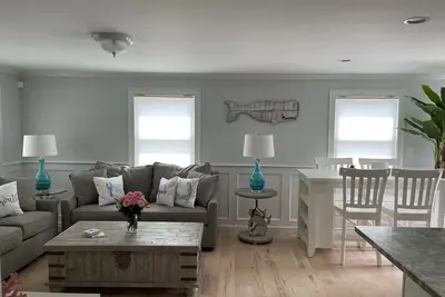 Image de New Listing- Cozy Falmouth Cape Escape