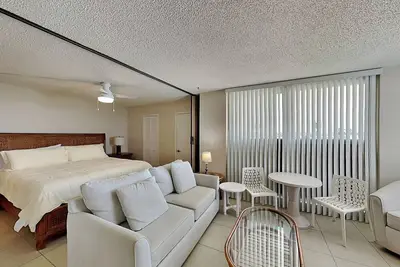 Image de Bonita Beach and Tennis 4403 | Access to Beach, Pool, & Hot Tub!