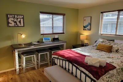 Image de Cozy Slc 2br/1ba, Full Kitchen, Dog Friendly, Large Yard 🐶, Easy Canyon Access!