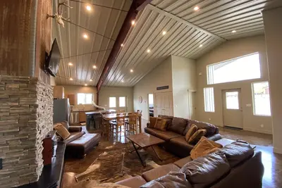 Image de ★New 4bd House/Trailer Parking🚗/Corral/Pets Ok🐶