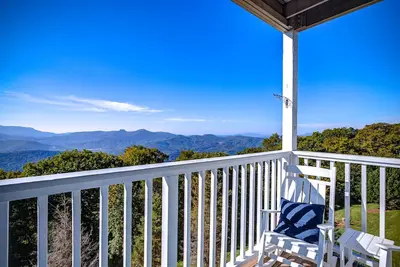 Image de Wow Views Private Balcony+1 mile to Ski Beech - Walk to Overlook Barn