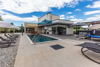 Image de Villa Zara near PoreÄŤ for 8 persons with private pool