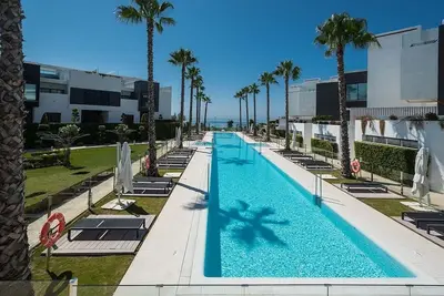 Image de Contemporary luxurious townhouse with Sea views