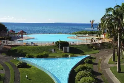 Image de Anse des Rochers \"les Alizés du soir\" piscine plage