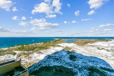 Image de Ocean View Condo with Shared Pool & Hot Tub, High-Speed WiFi, W\/D, & Central Ac