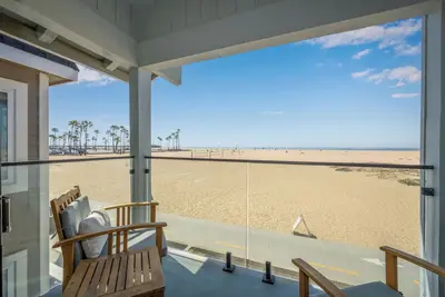 Image de 2 Bedroom Home on the Beach with Ocean View