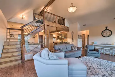 Image de Pet-Friendly Branson West Lodge w/ Hot Tub!